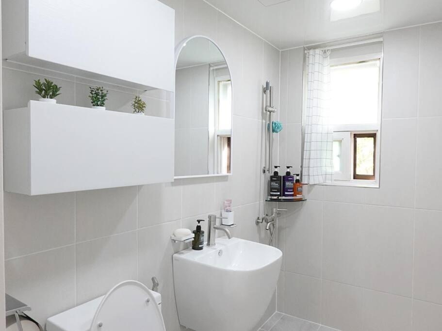 Apartment Daewha Kintex 5min Daewha Station 5min Baek Hospital 1min *